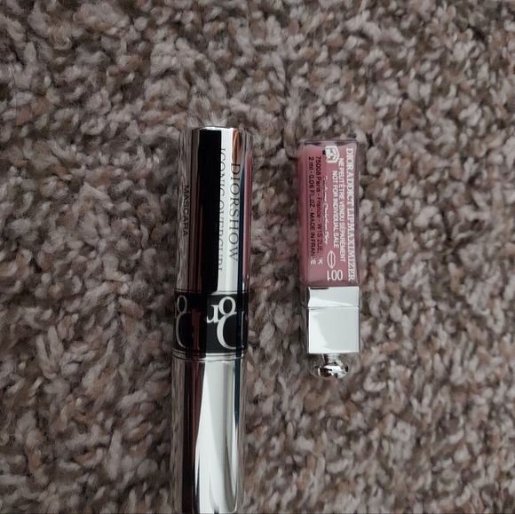 Brand New Dior Cosmetic Bag with samples - Picture 5 of 5